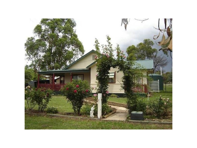 52 Toogong Street, Molong NSW 2866