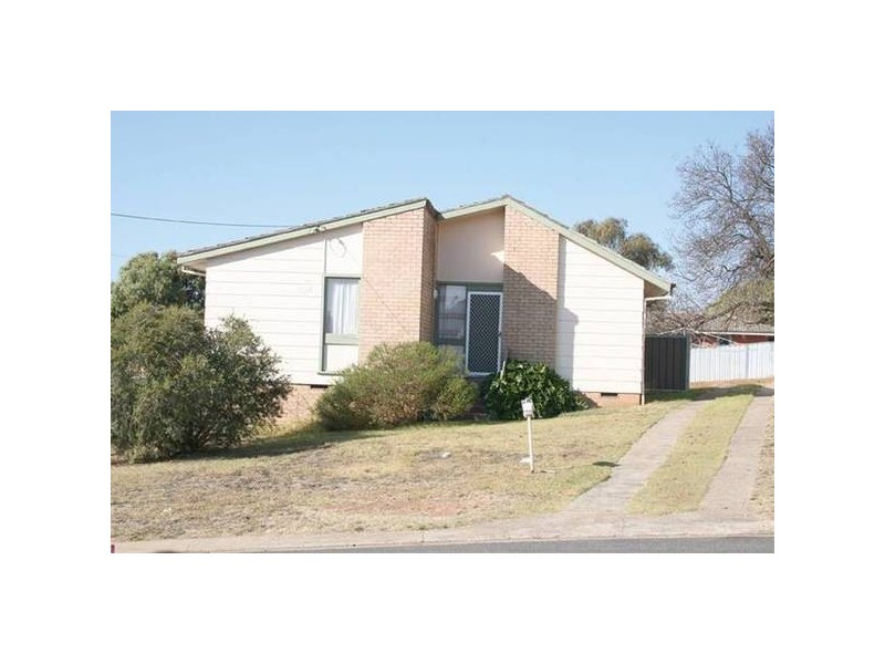 Lewana Place, Orange NSW 2800