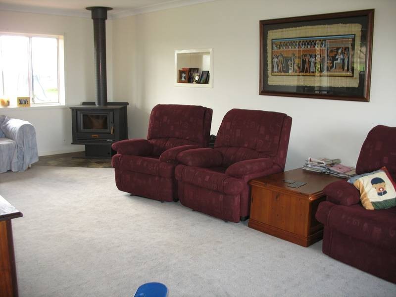 - Roma Road, Yeoval NSW 2868