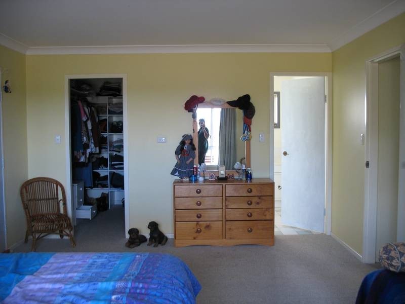 - Roma Road, Yeoval NSW 2868