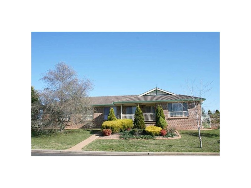 7 Saran Place, Orange NSW 2800