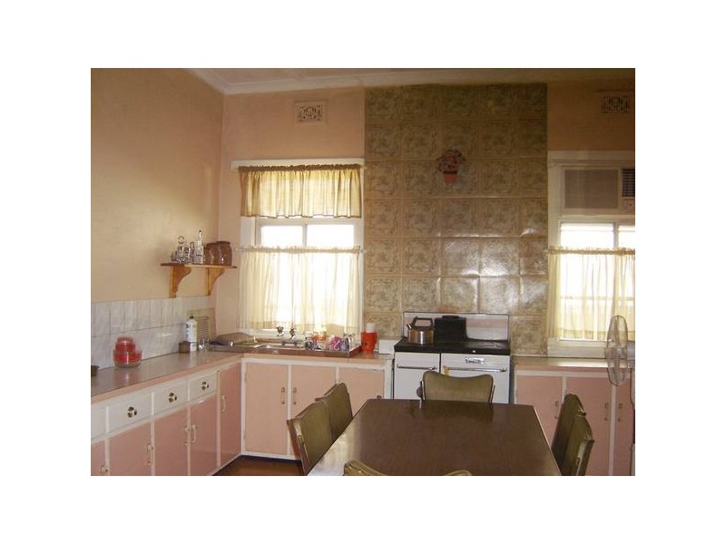 115 Bank, Molong NSW 2866