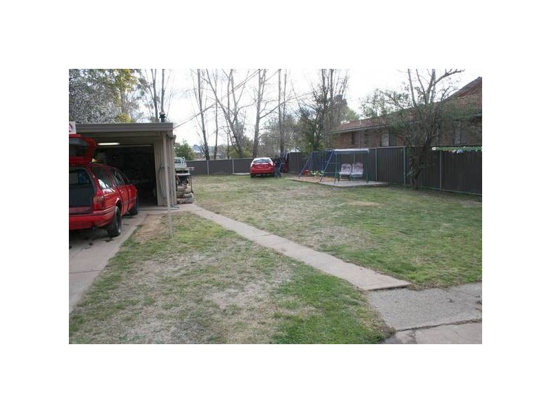 Sampson Street, Orange NSW 2800