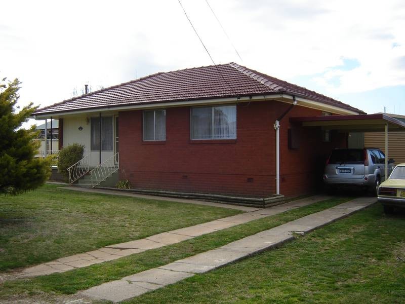 43 Plumb Street, Blayney NSW 2799