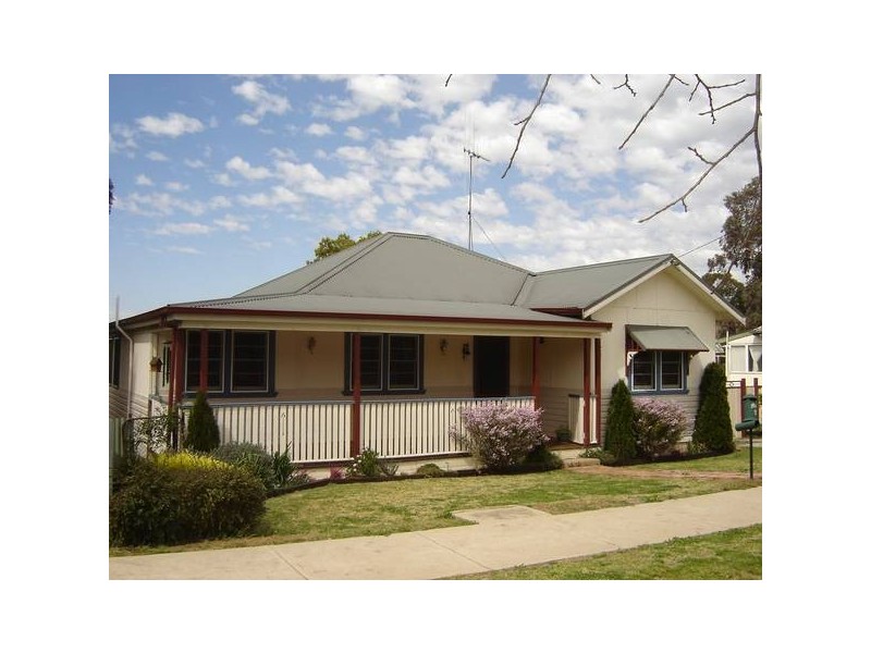 90 Edward, Orange NSW 2800
