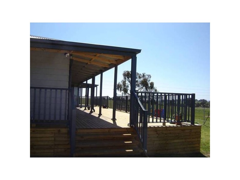 2 Peabody Road, Molong NSW 2866