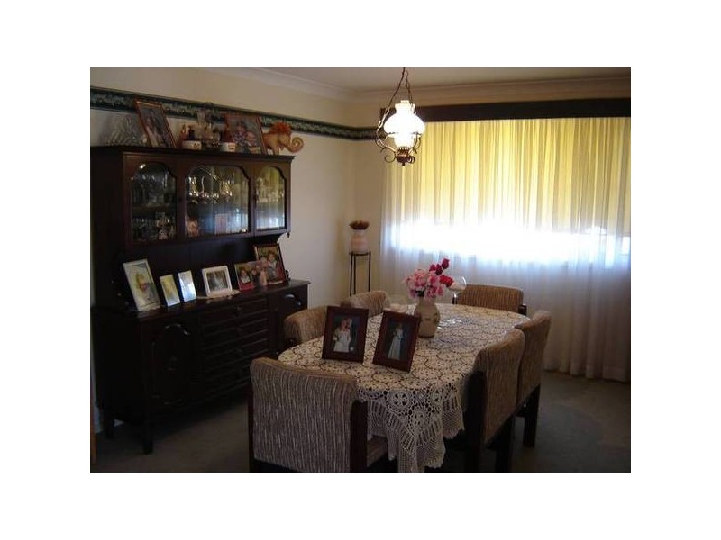 14 Carcoar Street, Blayney NSW 2799