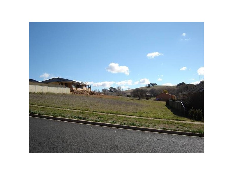 5 Athol Street, Blayney NSW 2799