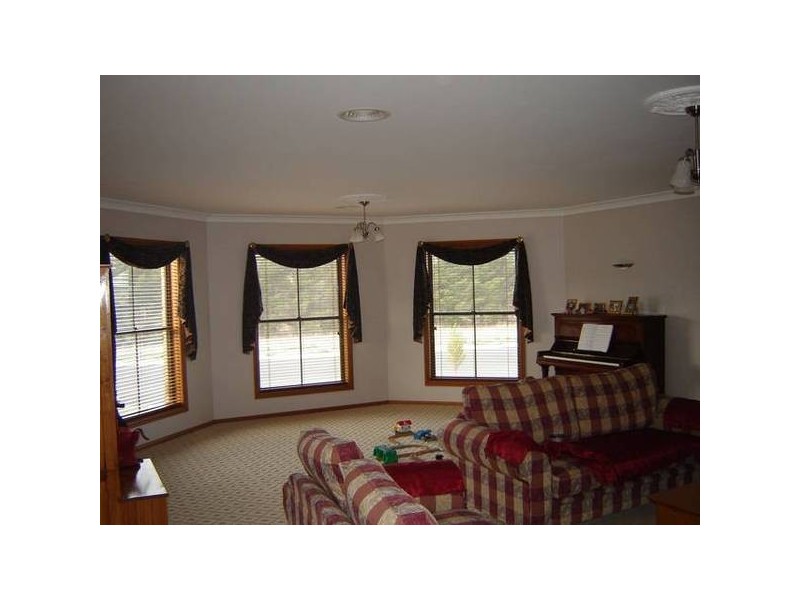 2 Vidler Place, Blayney NSW 2799