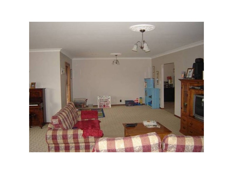 2 Vidler Place, Blayney NSW 2799