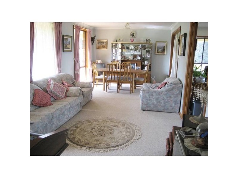 Giles Road, Orange NSW 2800