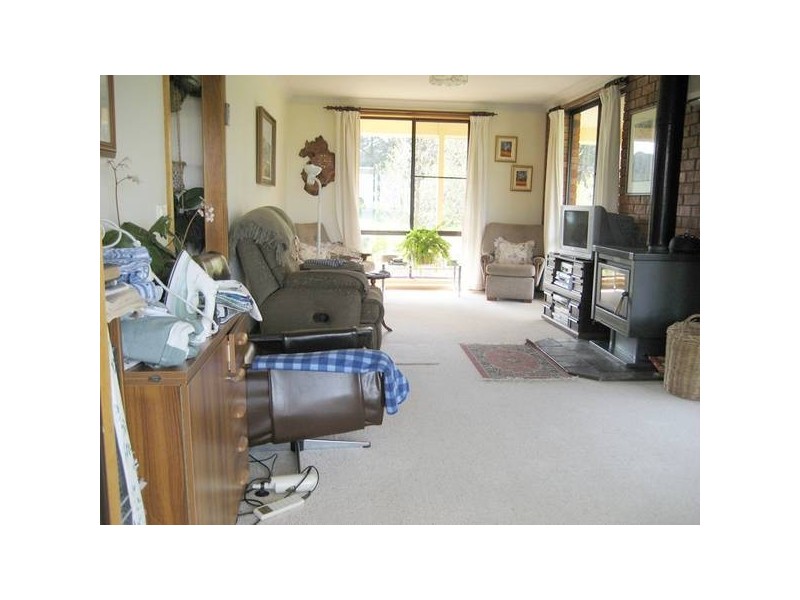 Giles Road, Orange NSW 2800