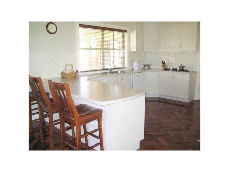 11 Charles Booth Way, Millthorpe NSW 2798