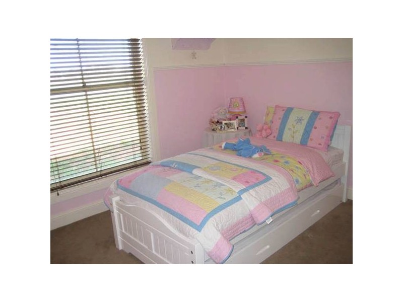 11 Charles Booth Way, Millthorpe NSW 2798