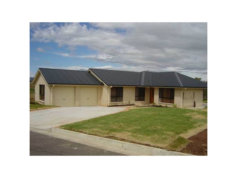 27 Holman Way, Orange NSW 2800