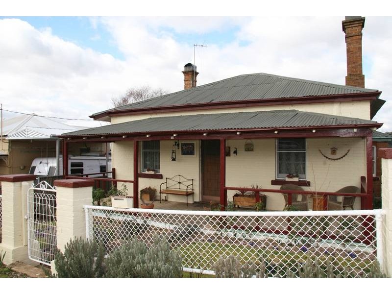 52 Edward Street, Molong NSW 2866