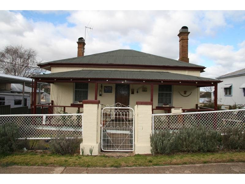 52 Edward Street, Molong NSW 2866