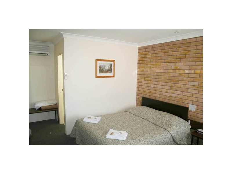 48 Martha Street, Blayney NSW 2799