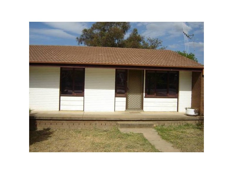 80 Edward Street, Molong NSW 2866
