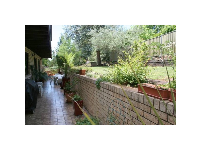 6 Yaraan Place, Orange NSW 2800