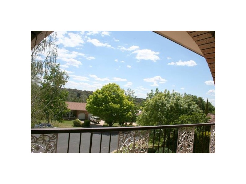 6 Yaraan Place, Orange NSW 2800