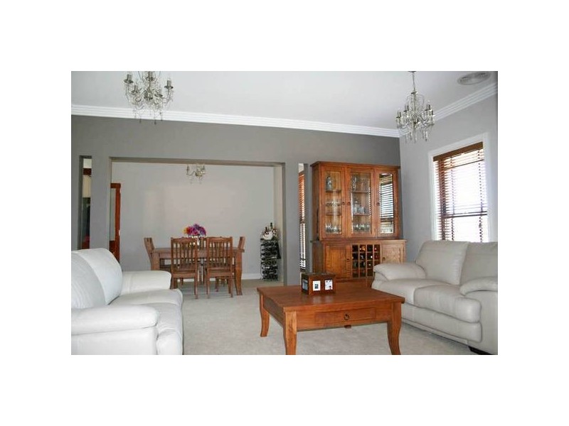 9 Jonathon Road, Orange NSW 2800