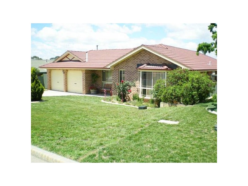 32 Coombes Place, Orange NSW 2800