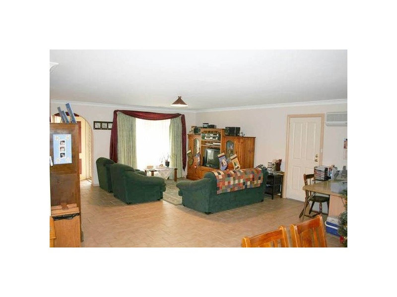 32 Coombes Place, Orange NSW 2800
