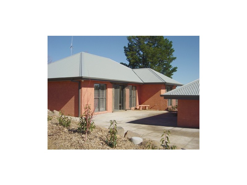 5 Roselawn Drive, Orange NSW 2800