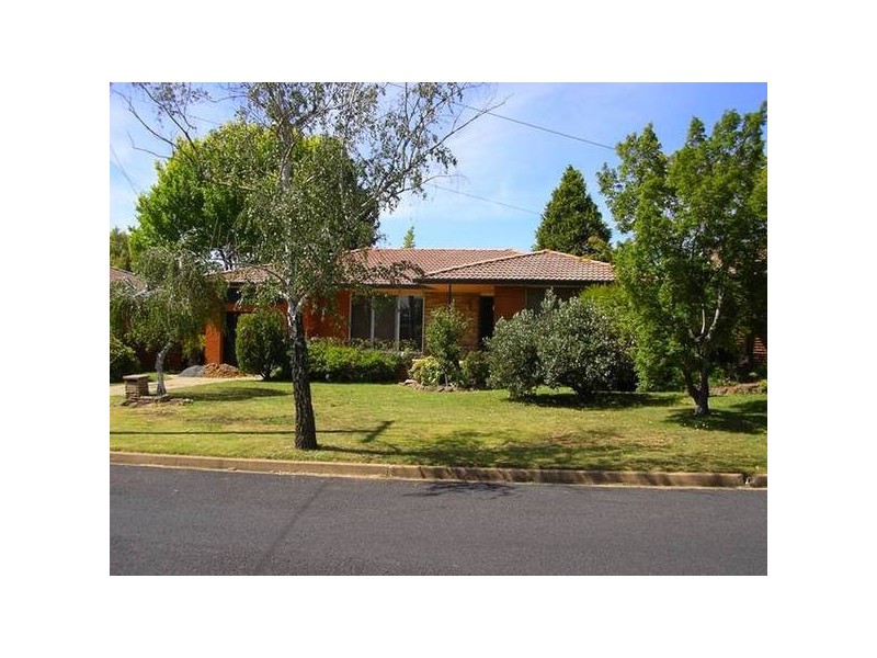 14 Endeavour Avenue, Orange NSW 2800