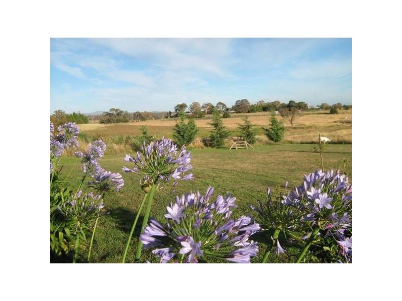 76 Charles Booth Way, Blayney NSW 2799
