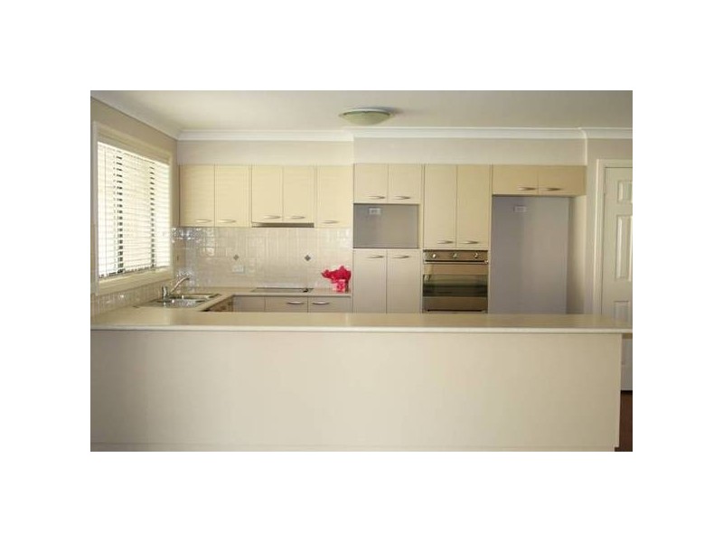 6 Bert Whiteley Place, Orange NSW 2800