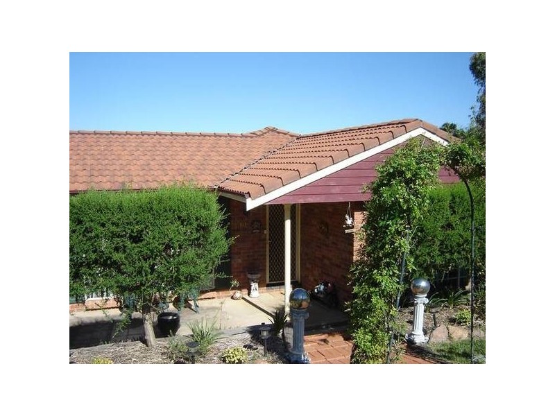 10 McArdle Street, Molong NSW 2866