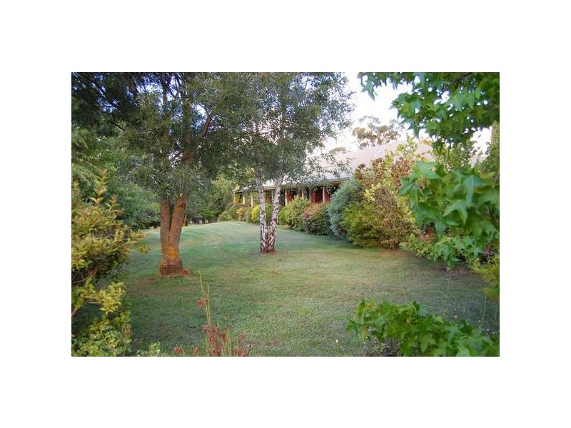 - Giles Road, Orange NSW 2800