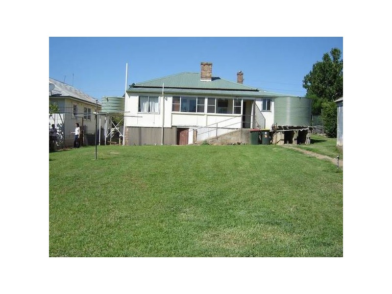 7 Riddell Street, Molong NSW 2866