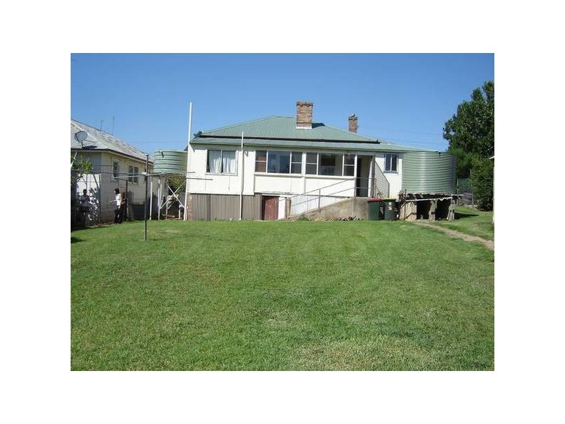 7 Riddell Street, Molong NSW 2866