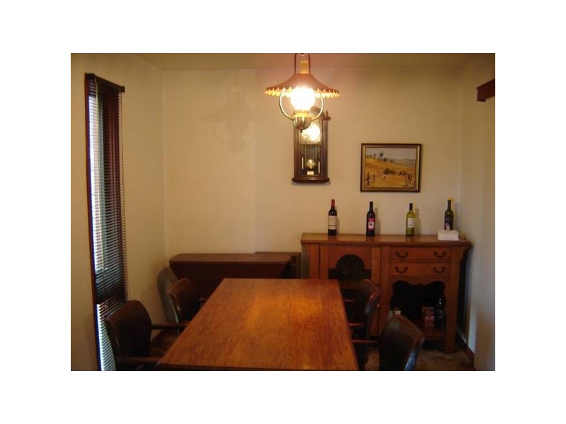 9 STIRLING PLACE, Blayney NSW 2799