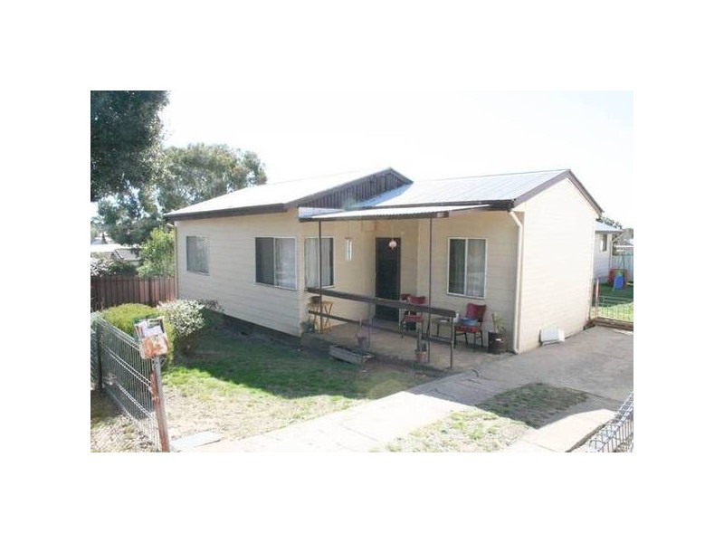 49 Churchill Avenue, Orange NSW 2800