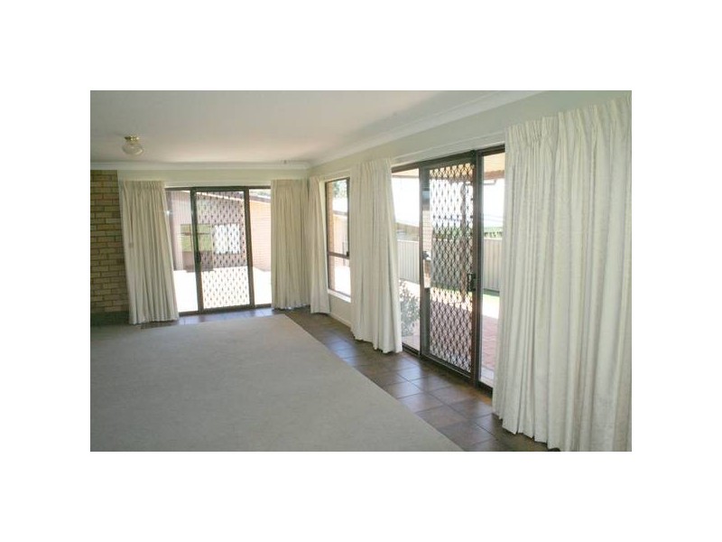 4 Wakeford Street, Orange NSW 2800