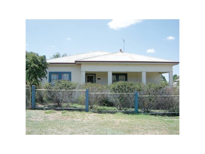 33 Wellington Street, Molong NSW 2866