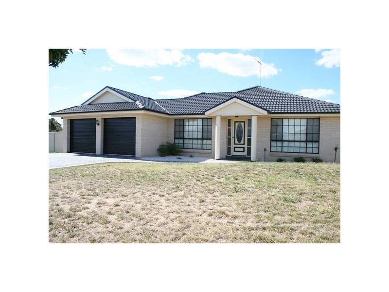 1 Bonnie Doon Place, Orange NSW 2800