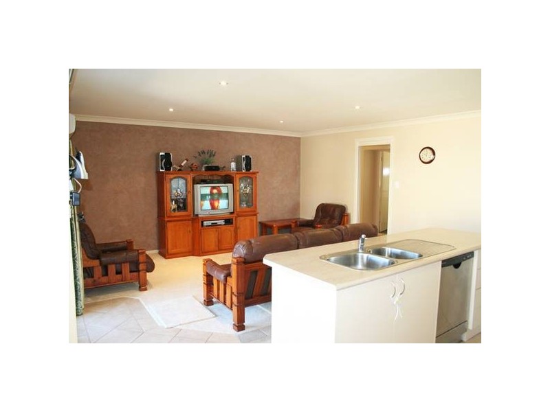 1 Bonnie Doon Place, Orange NSW 2800