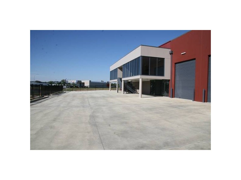 - Gateway Crescent, Orange NSW 2800
