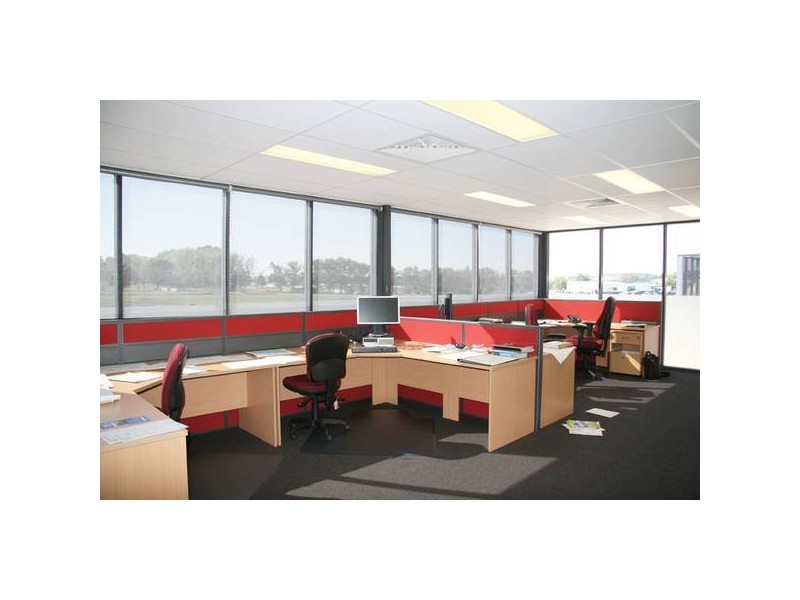 - Gateway Crescent, Orange NSW 2800