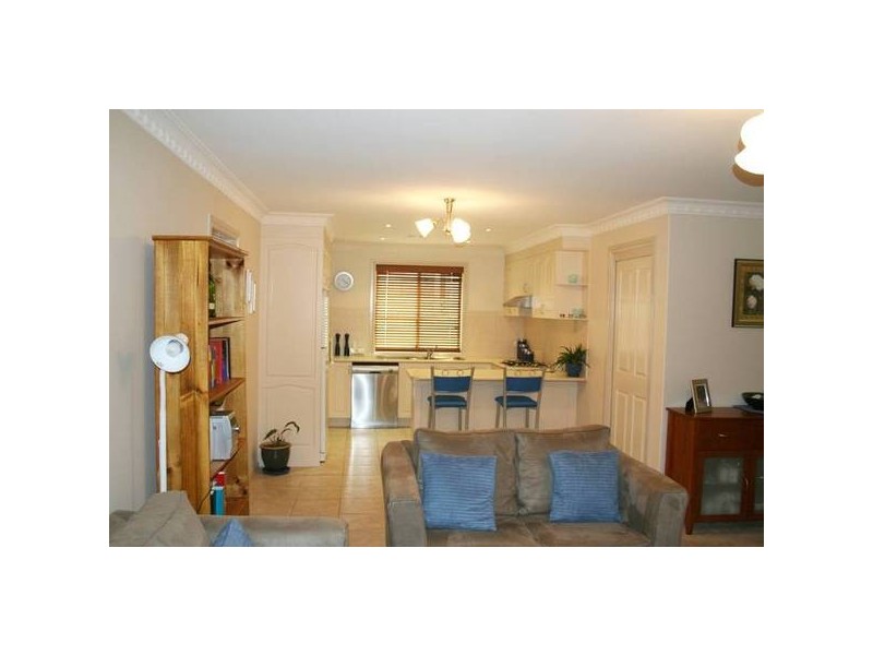 1/52 Amana Circuit, Orange NSW 2800