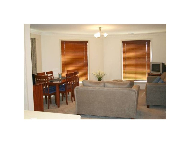 1/52 Amana Circuit, Orange NSW 2800