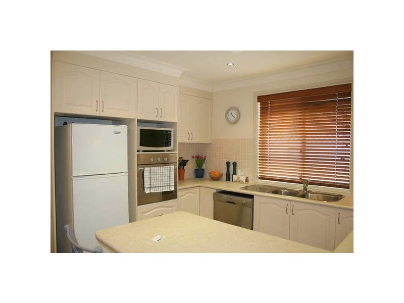 1/52 Amana Circuit, Orange NSW 2800