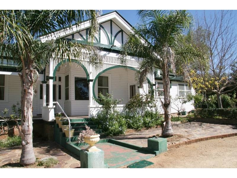 28 Molong Street, Molong NSW 2866