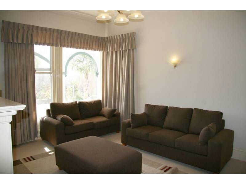 28 Molong Street, Molong NSW 2866