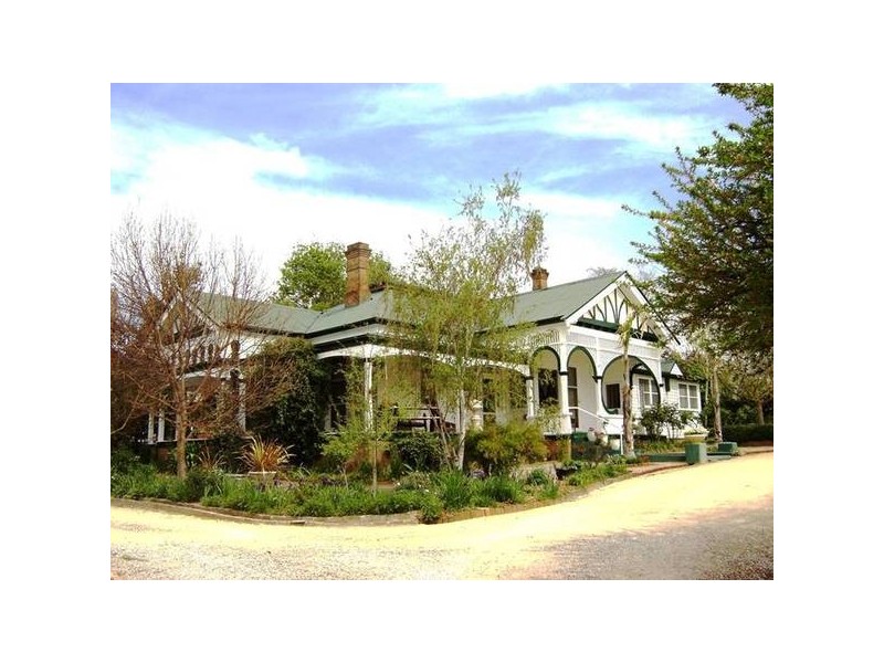 28 Molong Street (Molong), Orange NSW 2800